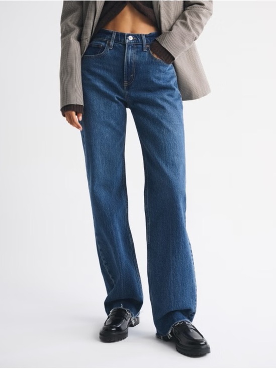 Abercrombie & Fitch Denim - Abercrombie & Fitch 90s Relaxed High Rise Jeans Womens 26 Short Raw Hem Straight